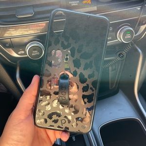 Black IPhone XS Max loopy case